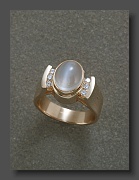 4-260_RG6514 moonstone